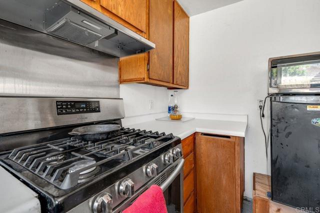 13442 Mountainside Drive, Poway CA: https://media.crmls.org/mediaz/daa98c97-0957-49b9-8eb4-20f705a6fc3f.jpg