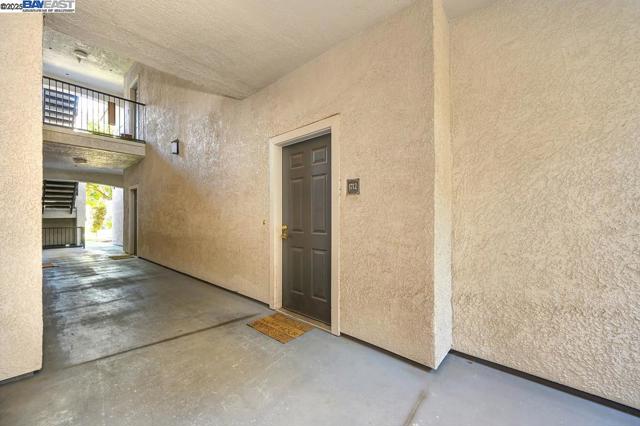 701 Gibson Dr, Roseville CA: https://media.crmls.org/mediaz/daaa4f97-04aa-4aed-821b-c0aeda1d3dee.jpg