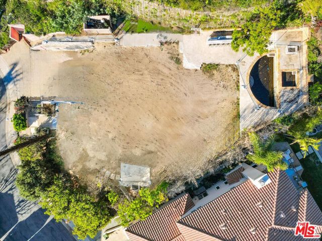 16821 Via La Costa, Pacific Palisades CA: https://media.crmls.org/mediaz/daaa8350-2f0e-4d64-b594-70bf7b5dd181.jpg