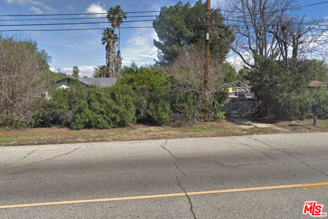 5852 Corbin Avenue photo 1