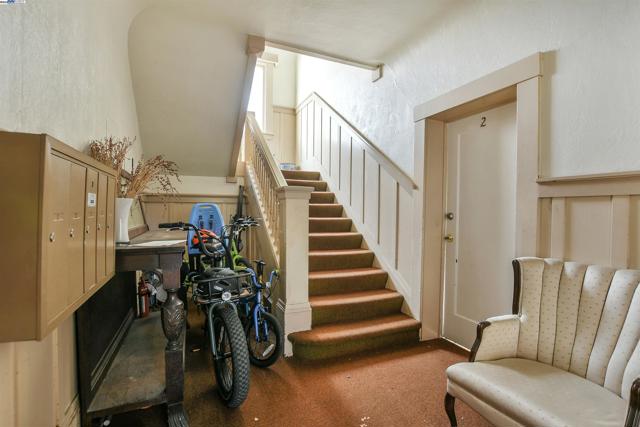 254 Perkins St., Oakland CA: https://media.crmls.org/mediaz/daab9752-acf6-48ab-ab62-967771701065.jpg
