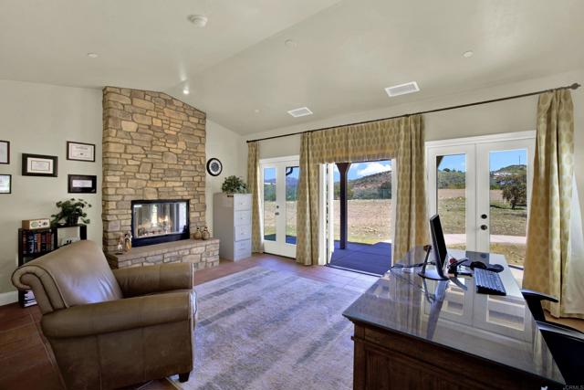 11443 Stockwood Cove, San Diego CA: https://media.crmls.org/mediaz/daac53b1-1e3d-4b8e-a598-c6016ca8e8db.jpg