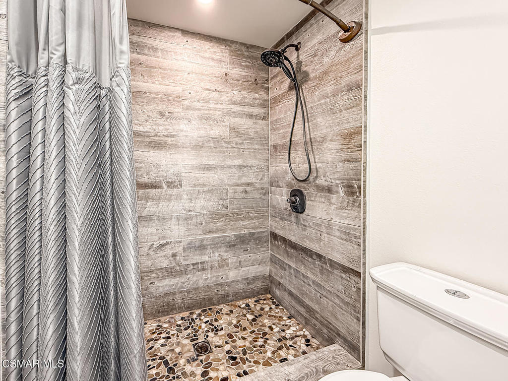 https://media.crmls.org/mediaz/daadc837-17ee-481a-bec8-a8443fa65c38.jpg?preset=X-Large