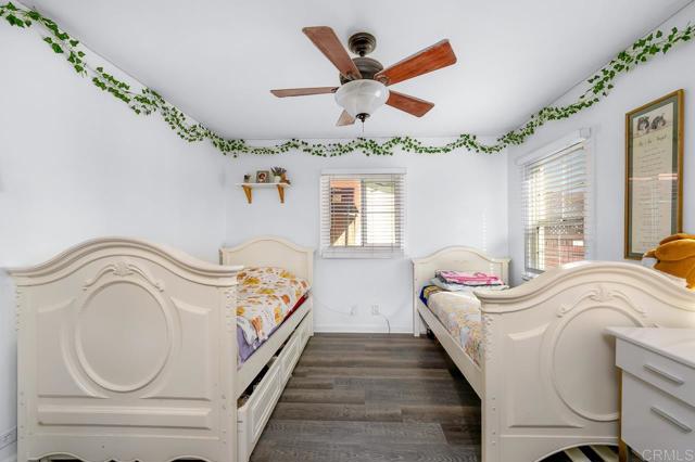 Image 17 of 28 For 2326 32nd Street