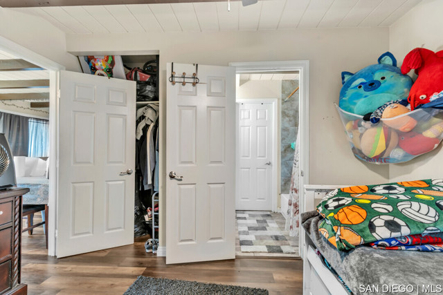 157 59 Natal WAY, Vista CA: https://media.crmls.org/mediaz/daade107-246f-42e3-a264-4f71e5adfd47.jpg
