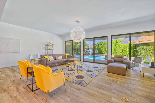 12 Sussex Court, Rancho Mirage CA: https://media.crmls.org/mediaz/daafe54e-689c-4c44-aca9-d349037672e6.jpg