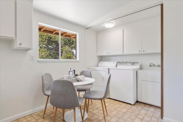 26388 Ginny Lane, Los Altos Hills CA: https://media.crmls.org/mediaz/dab05f33-5daa-4d7c-94b0-1c66711e350a.jpg