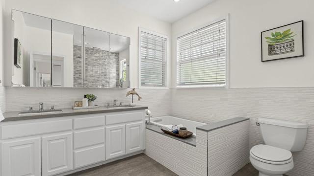 1550 Redwood Court, Mountain View CA: https://media.crmls.org/mediaz/dab10743-e622-4e3d-98e4-f74da695e330.jpg
