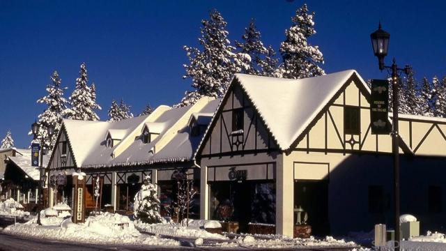 535 W Rainbow Blvd, Big Bear CA: https://media.crmls.org/mediaz/dab166b7-ed70-4f86-a7e3-1f495ed6903e.jpg