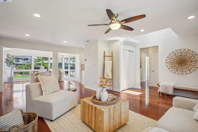 Image 7 of 55 For 14917 Berry Way