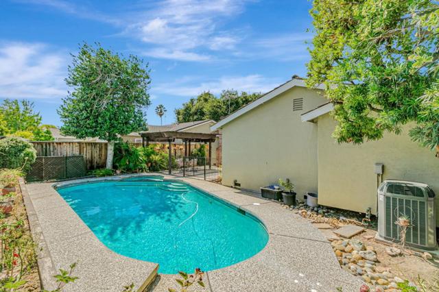 3072 Chippenham Drive, San Jose CA: https://media.crmls.org/mediaz/dab1fa91-d4a0-4fe2-8f7e-ca8693cd01a8.jpg