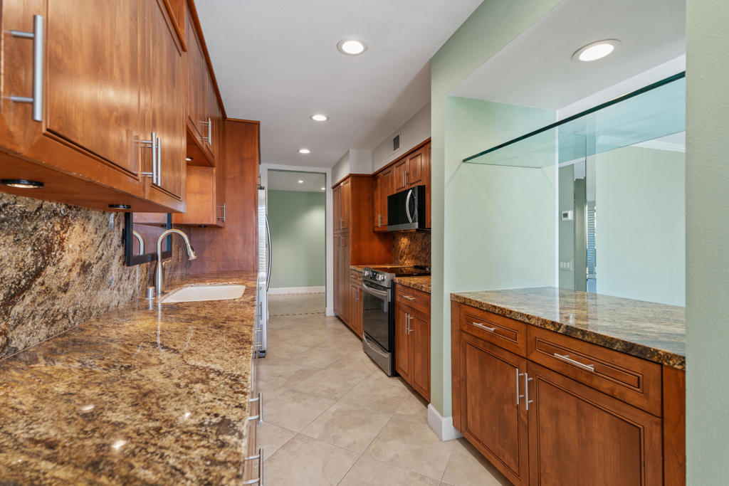 MLS #219136631DA image #14