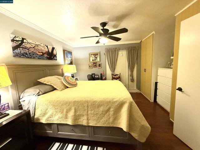 1036 Oak Grove Rd, Concord CA: https://media.crmls.org/mediaz/dab32c89-b02a-4339-9e7a-9f4014d6eee5.jpg