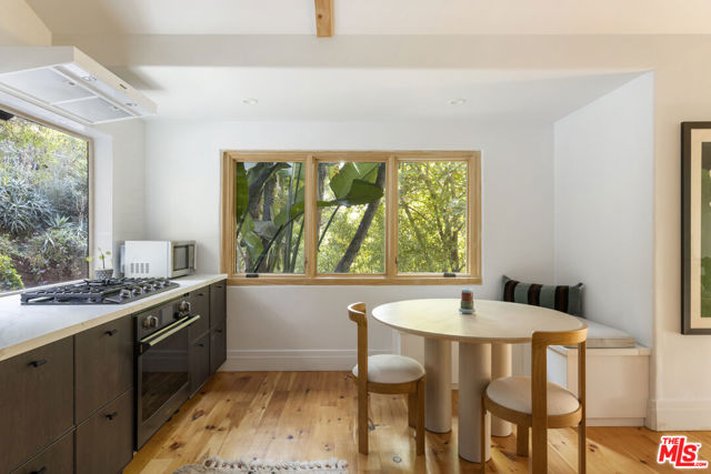 2936 La Castana Drive, Los Angeles CA: https://media.crmls.org/mediaz/dab34c32-9d59-44b0-85e2-9e01e7a23555.jpg