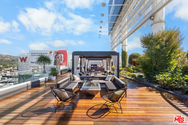 6250 Hollywood Boulevard, Los Angeles CA: https://media.crmls.org/mediaz/dab35f98-fca2-4448-9a66-d2aadea0e283.jpg