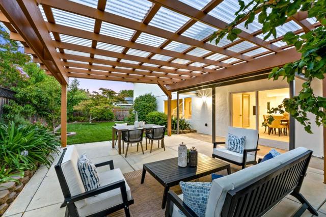 16251 Lilac Lane, Los Gatos CA: https://media.crmls.org/mediaz/dab4c2eb-af4e-453b-82ac-3dfab666ba07.jpg