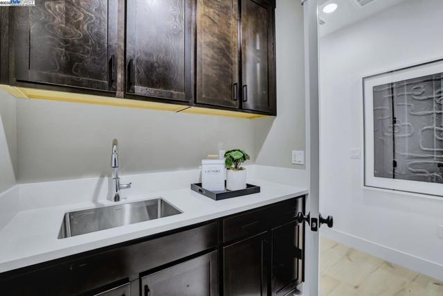 367 W CALABRIA DRIVE, Mountain House CA: https://media.crmls.org/mediaz/dab509cd-b8f9-4942-9692-6a39770bc2af.jpg