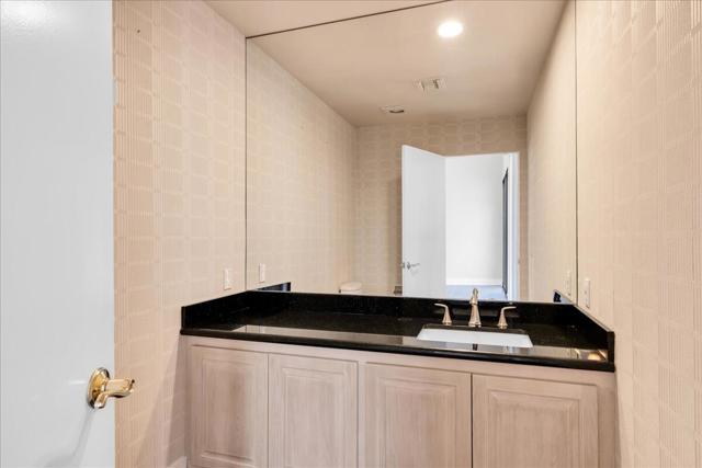 45 Lincoln Place, Rancho Mirage CA: https://media.crmls.org/mediaz/dab548f3-5e16-4632-9bde-3a995d98b085.jpg