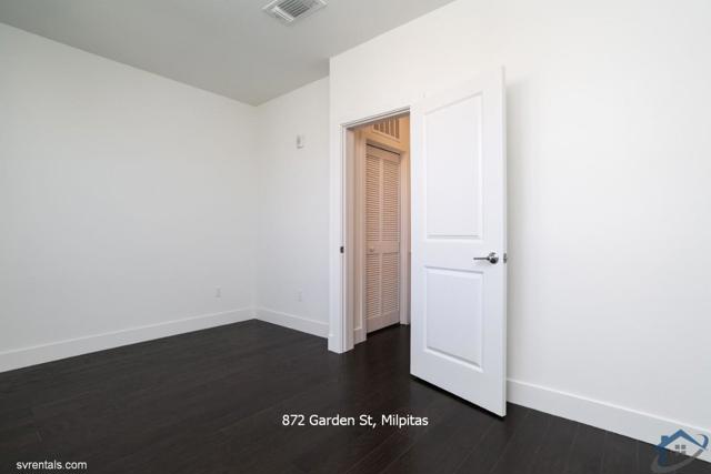 872 Garden Street, Milpitas CA: https://media.crmls.org/mediaz/dab5864f-4b6b-4cd0-b66b-edcc53e0d1e1.jpg