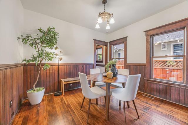 333 Waverley Street, Palo Alto CA: https://media.crmls.org/mediaz/dab59314-9607-4cb7-826f-4f6f3ab86917.jpg