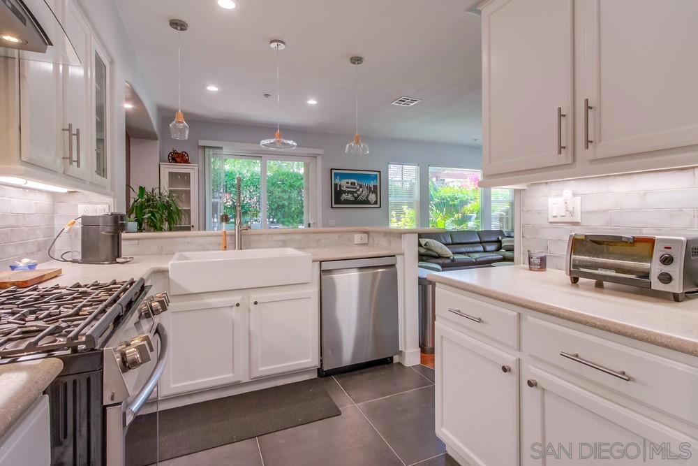 MLS #250026575SD img 15