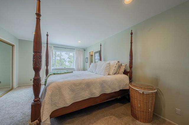 24 Pinehill Way, Monterey CA: https://media.crmls.org/mediaz/dab74a74-7630-47ae-a95c-c8d761f5393e.jpg