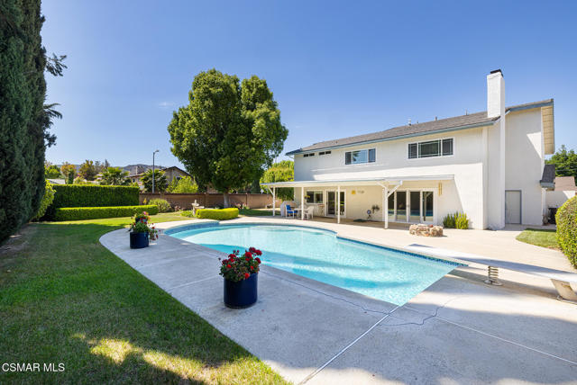 23300 Ingomar Street, Canoga Park CA: https://media.crmls.org/mediaz/dab79388-abd7-4512-8de3-d256c9d085eb.jpg