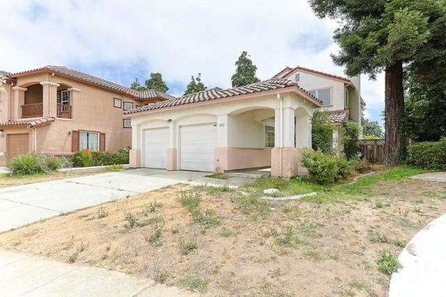1513 Oyster Bay Court, Salinas CA: https://media.crmls.org/mediaz/dab8baa5-04a2-429c-8f79-278bb23a344e.jpg
