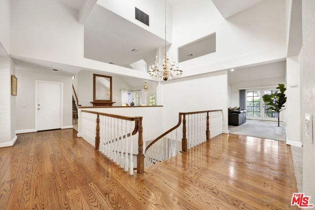 2200 Shenandoah Lane, Glendora CA: https://media.crmls.org/mediaz/dab9148d-c758-4782-ba44-32ceb8812445.jpg
