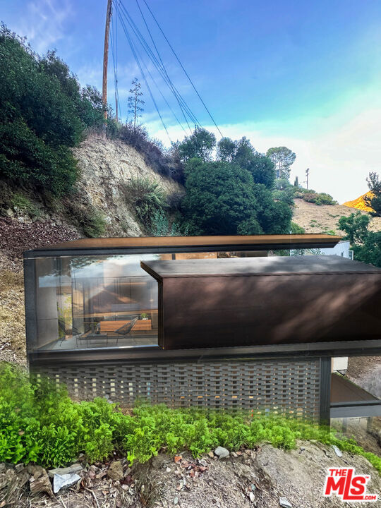 5897 Lorae Place, Los Angeles CA: https://media.crmls.org/mediaz/daba7d57-5620-4311-b6eb-85aee01b8e74.jpg