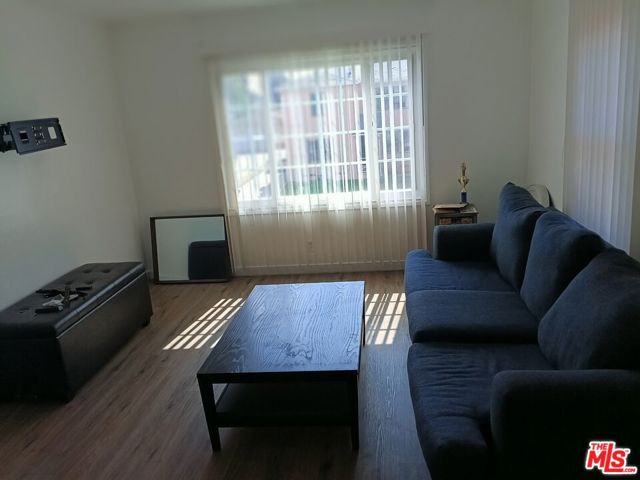 10613 Haas Avenue, Los Angeles CA: https://media.crmls.org/mediaz/dabaaa3a-397d-4bbe-8919-532b64ebd65c.jpg