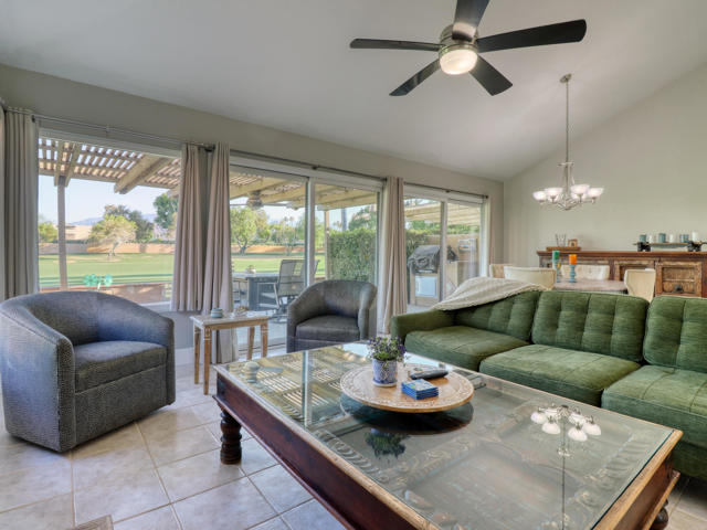 Image 13 of 52 For 77897 Woodhaven Drive