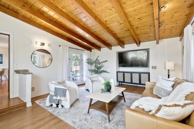 7912 Blue Jay Place, San Diego CA: https://media.crmls.org/mediaz/dabb8fe9-21f9-49a2-9903-8b6eec27b0fc.jpg