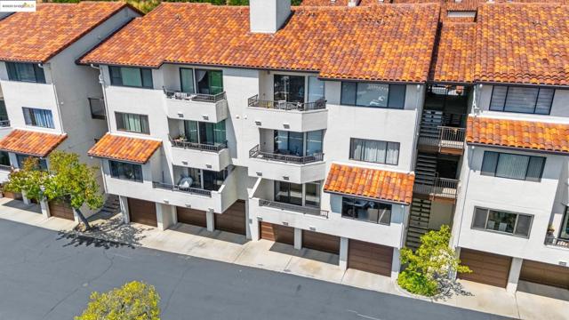22012 Sevilla Rd, Hayward CA: https://media.crmls.org/mediaz/dabb9bc1-c94e-4372-a074-cc784c9ea8d5.jpg