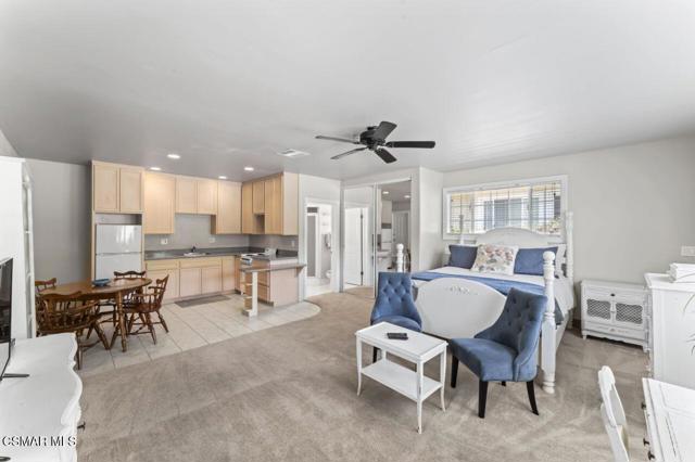 10885 Citrus Drive, Moorpark CA: https://media.crmls.org/mediaz/dabbfff7-c072-428d-a91a-3e48c46d6110.jpg