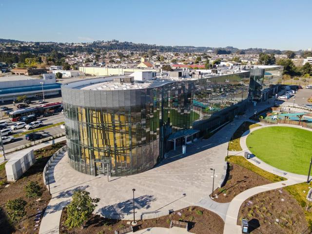 647 Stonegate Drive, South San Francisco CA: https://media.crmls.org/mediaz/dabc1017-6956-48be-892e-18e99743afbf.jpg