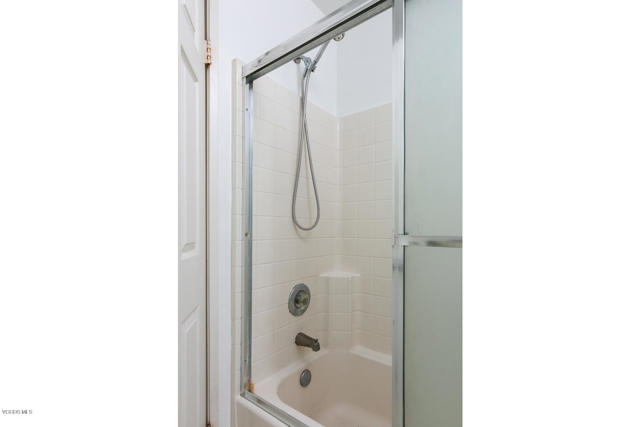 751 Paseo Nogales, Oxnard CA: https://media.crmls.org/mediaz/dabc392a-5135-4640-8b52-94f7f61ee71c.jpg