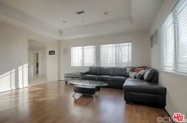 121 E Graves Avenue, Monterey Park CA: https://media.crmls.org/mediaz/dabc6a68-ee4f-40c0-b6d2-b2eec378fc37.jpg