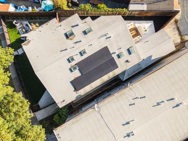 1300 2nd Avenue, San Mateo CA: https://media.crmls.org/mediaz/dabcc55c-e459-4b4b-95ba-e98f1a0ee68d.jpg