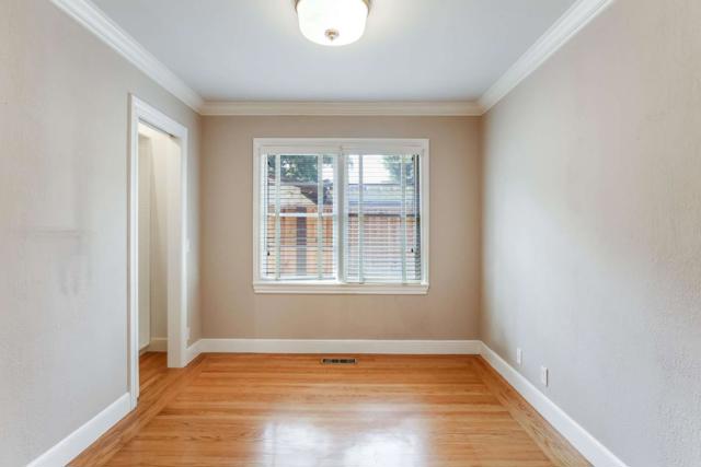 327 Bay Road, Menlo Park CA: https://media.crmls.org/mediaz/dabd60f8-b5b9-4941-bade-3be748a9021c.jpg