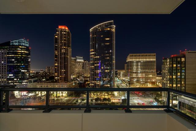 Detail Gallery Image 20 of 27 For 1199 Pacific Hwy #1605,  San Diego,  CA 92101 - 3 Beds | 2 Baths