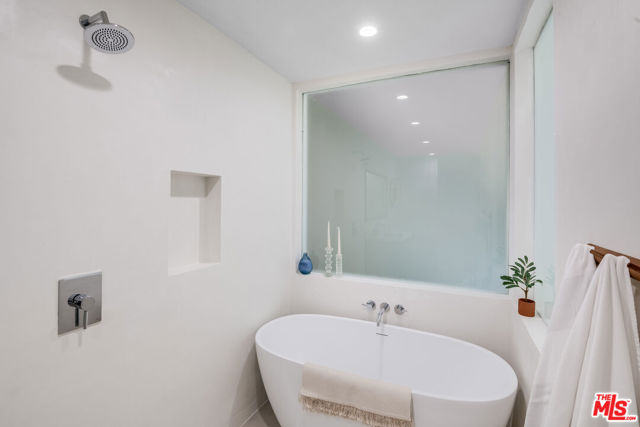 2407 San Marco Drive, Los Angeles CA: https://media.crmls.org/mediaz/dabd7ca6-99ed-4b67-8e89-f2086f4c4d44.jpg