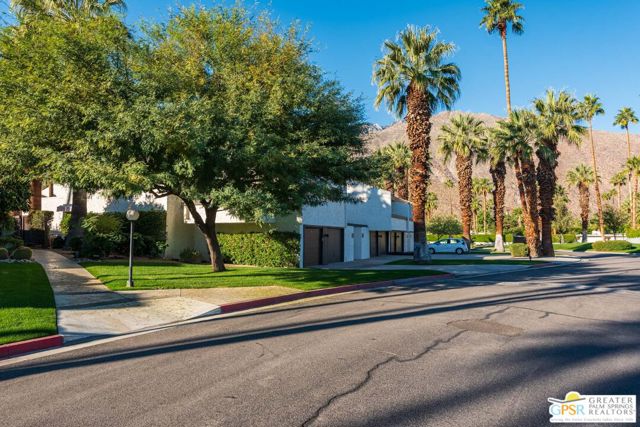 1300 S Camino Real, Palm Springs CA: https://media.crmls.org/mediaz/dabdebe8-34f8-48f2-8fd6-b52a8d09c8bb.jpg