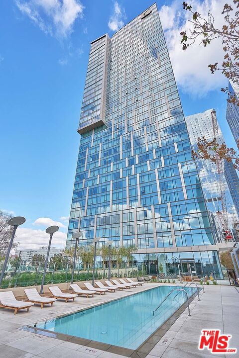 889 Francisco Street 1708, Los Angeles, CA 90017