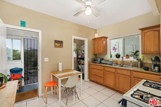 827 Lucile Avenue, Los Angeles CA: https://media.crmls.org/mediaz/dabebbc6-81d6-44bf-9826-785092978364.jpg