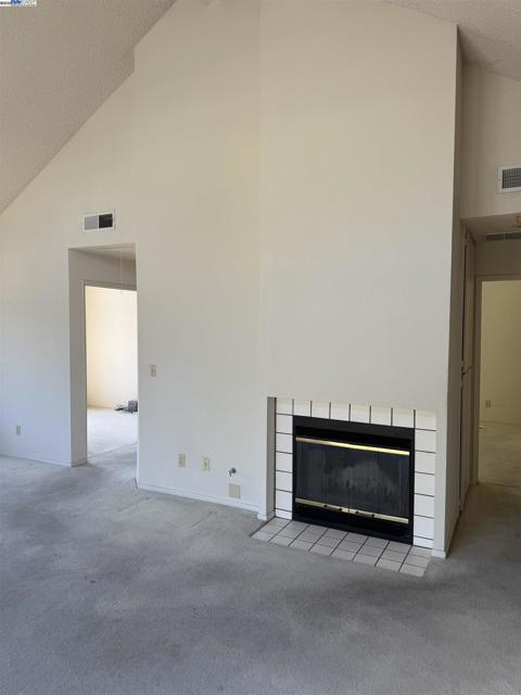 132 Crosswind Court, Hercules CA: https://media.crmls.org/mediaz/dabfeb45-6981-4dbd-b940-e9983a418411.jpg