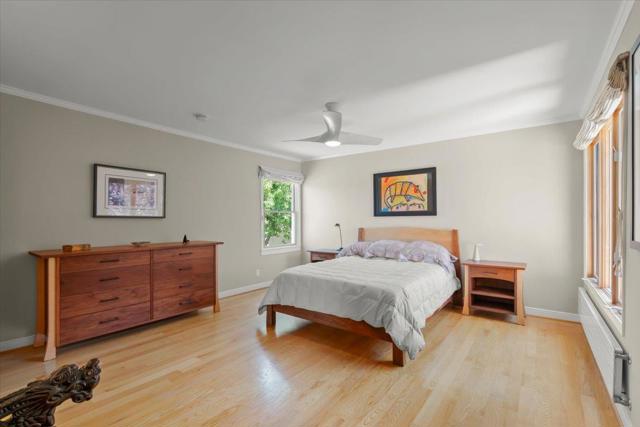 734 Oregon Avenue, San Mateo CA: https://media.crmls.org/mediaz/dac056cc-9191-4e53-ba3a-5308eb043c54.jpg