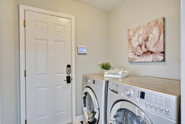 4611 Carmen Way, Union City CA: https://media.crmls.org/mediaz/dac0d663-7ab2-4d8d-9f7b-174cf92d40d8.jpg