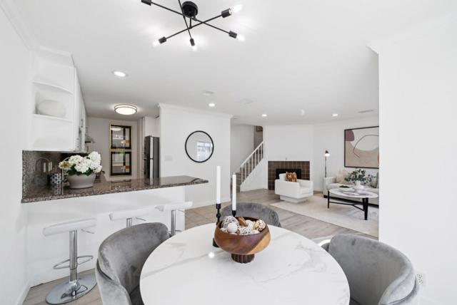 1625 Kentfield Avenue, Redwood City CA: https://media.crmls.org/mediaz/dac1157a-80a4-4d0d-bb24-245886b3d339.jpg
