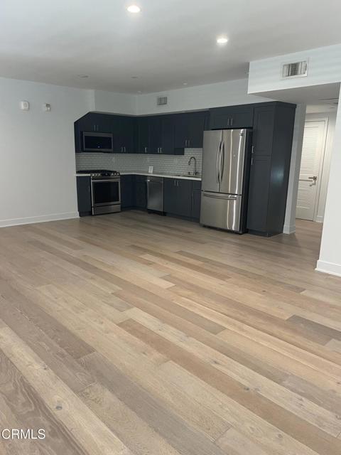 137 S Wilson Avenue, Pasadena CA: https://media.crmls.org/mediaz/dac17002-2ae5-4739-bf14-56c0739f69ba.jpg